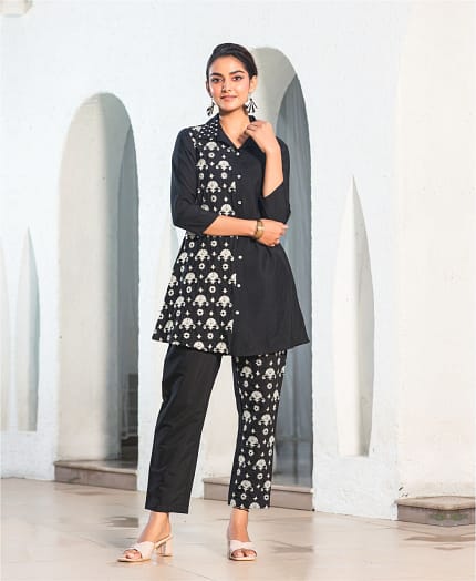 Black Co-ord Set With Thread Work